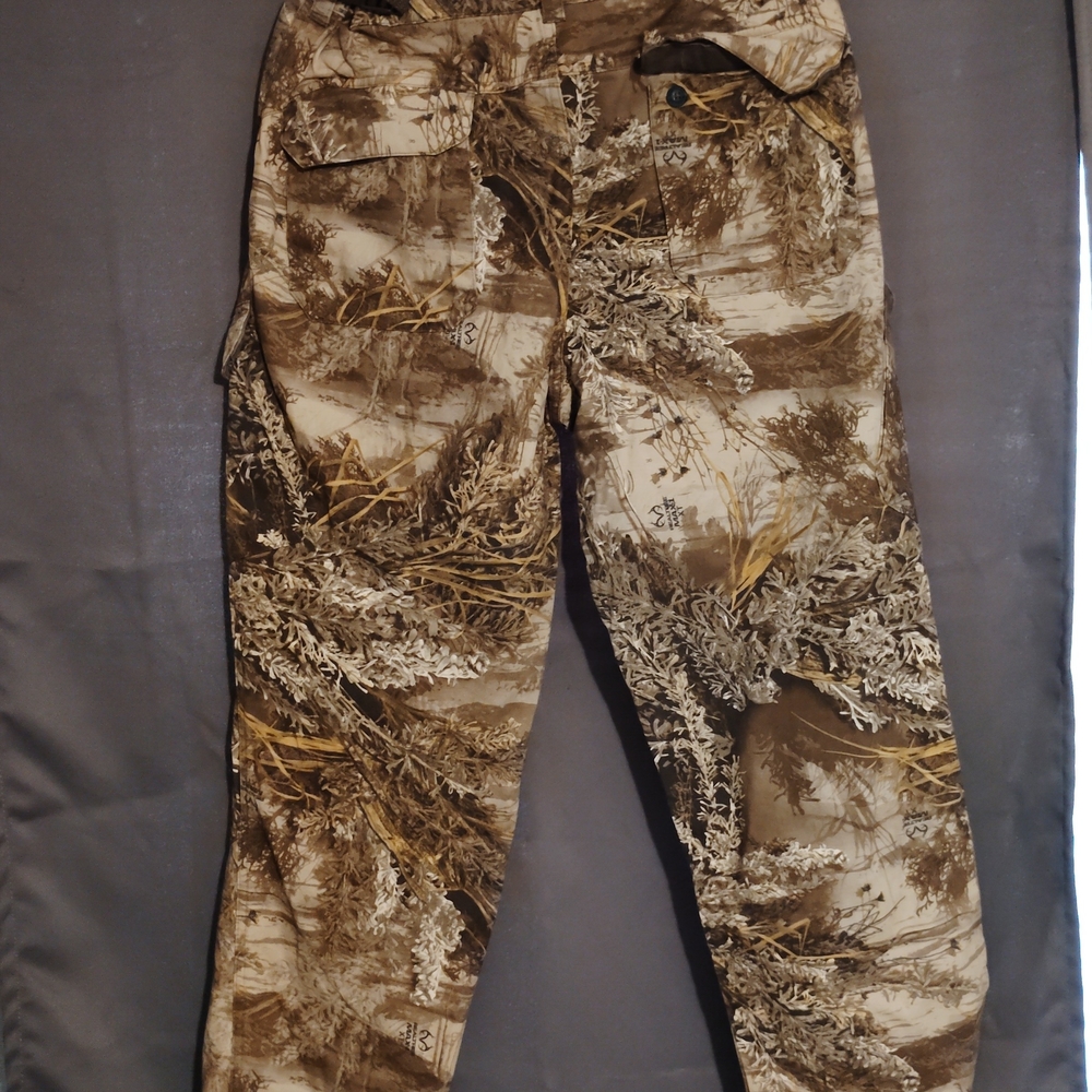 Magellan Outdoors Camouflage Men Jeans
